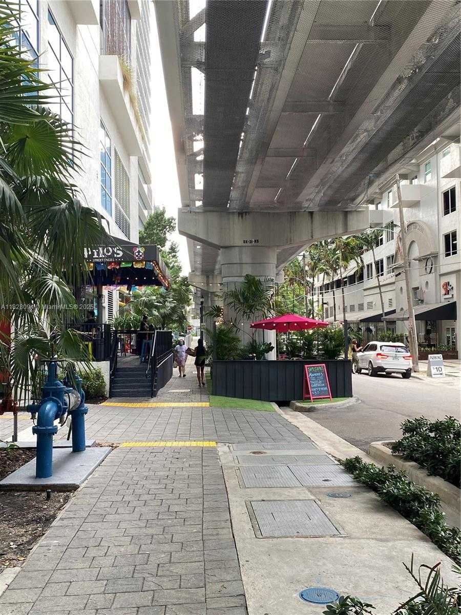 Small Image of 1100 SOUTH MIAMI AVE #2104, Miami Number 3