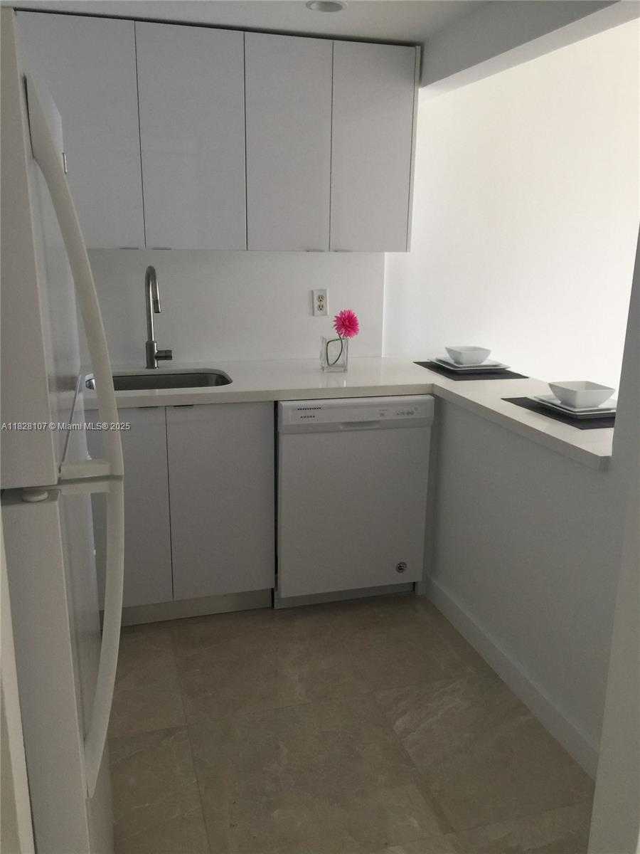 Small Image of 17570 ATLANTIC BL #406, Sunny Isles Beach Number 7