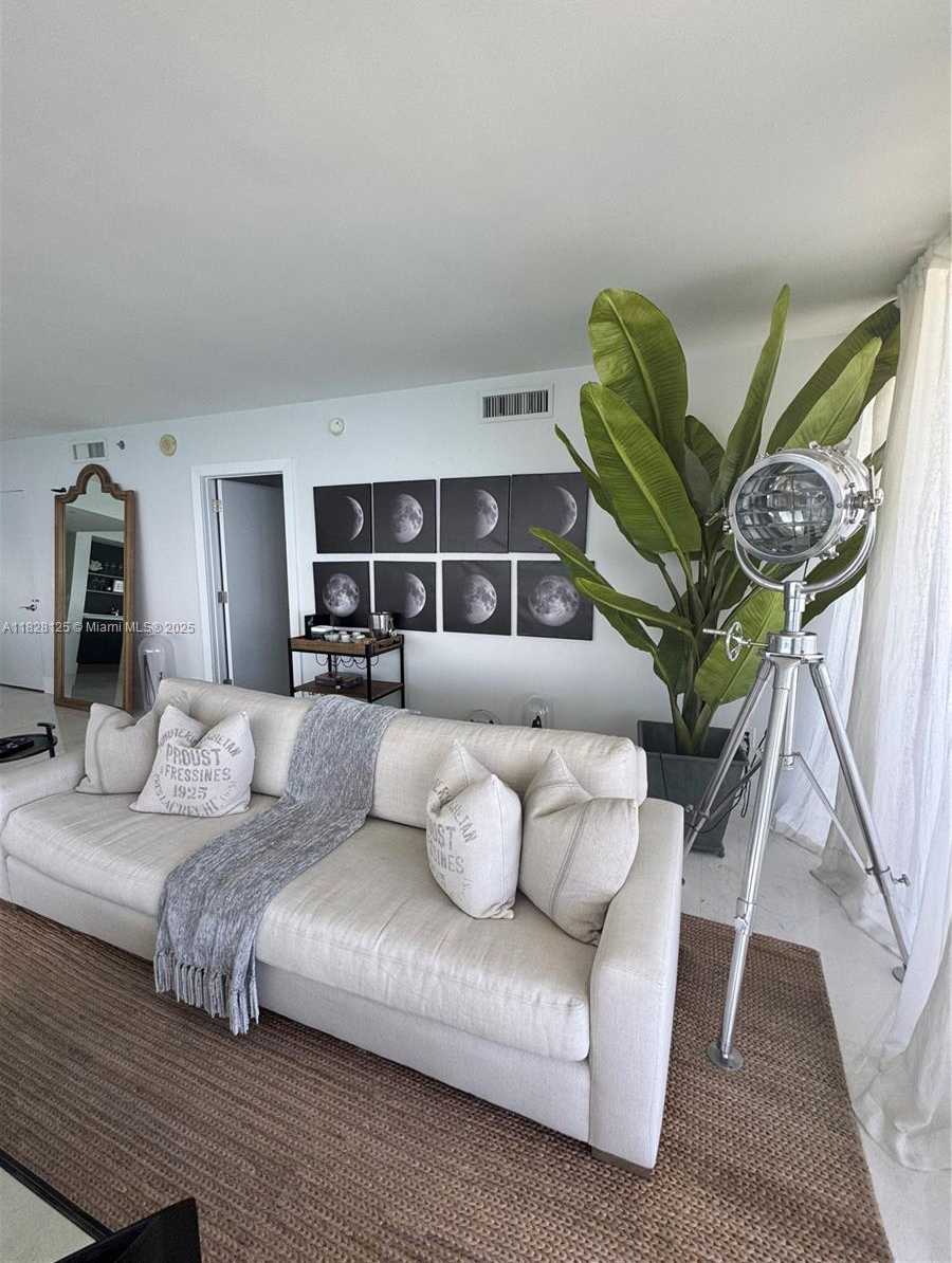 Small Image of 1830 SOUTH OCEAN DR #2801, Hallandale Beach Number 35