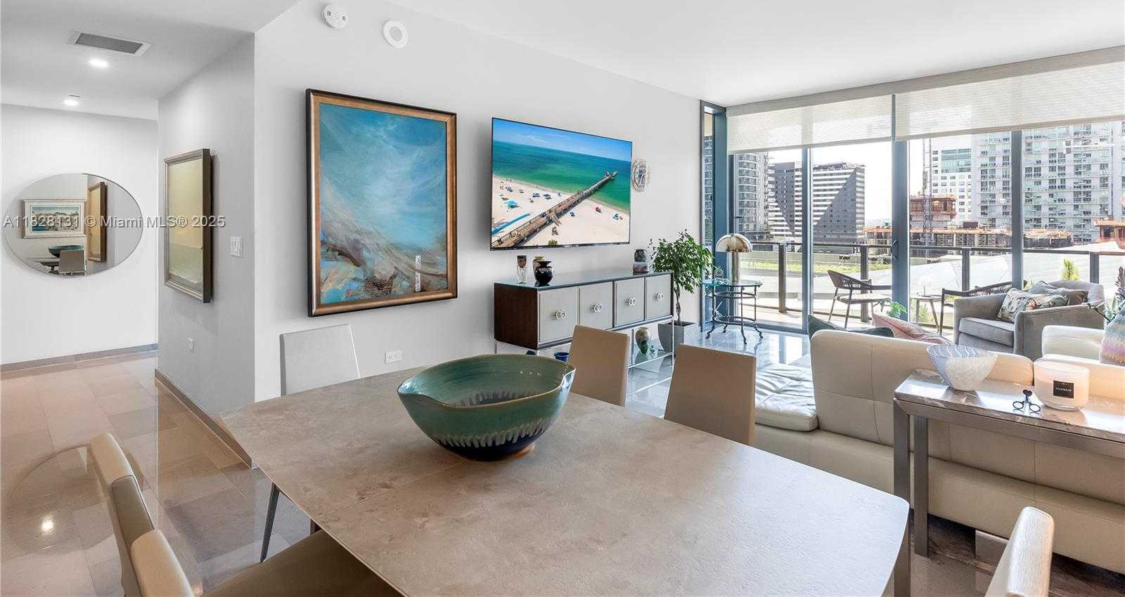 Small Image of 68 SOUTH EAST 6TH ST #810, Miami Number 8