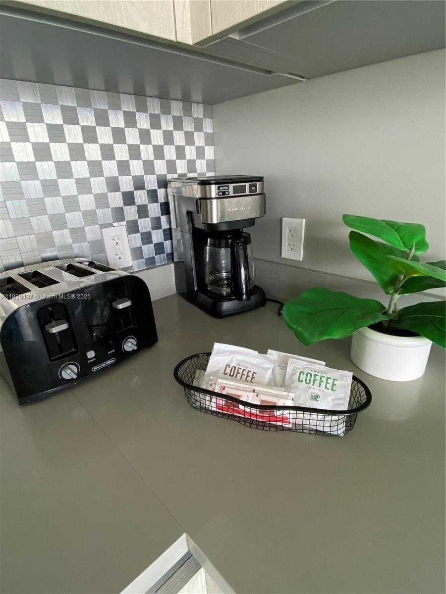 Small Image of 4010 SOUTH OCEAN DR #R2102, Hollywood Number 6