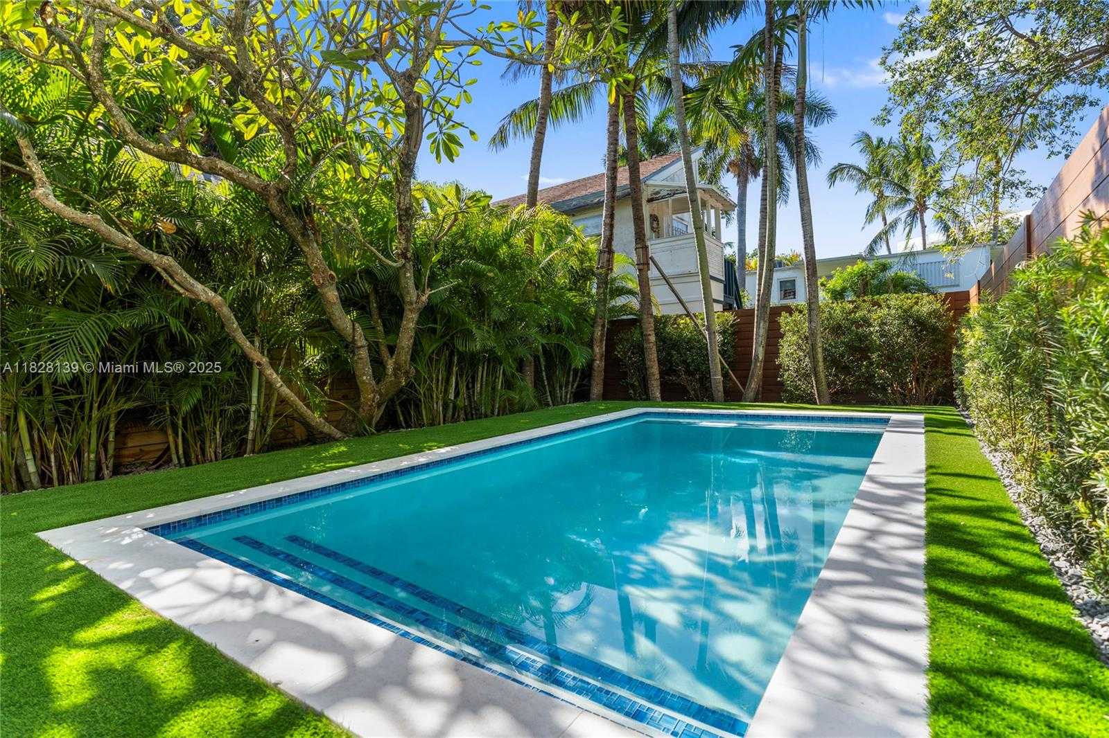 Small Image of 3026 AVIATION AVE #2, Miami Number 23