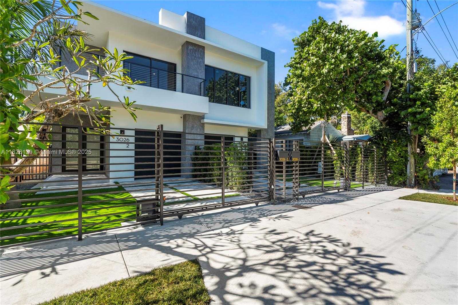 Small Image of 3026 AVIATION AVE #2, Miami Number 48