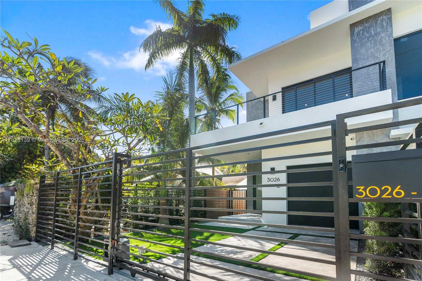 Small Image of 3026 AVIATION AVE #2, Miami Number 49