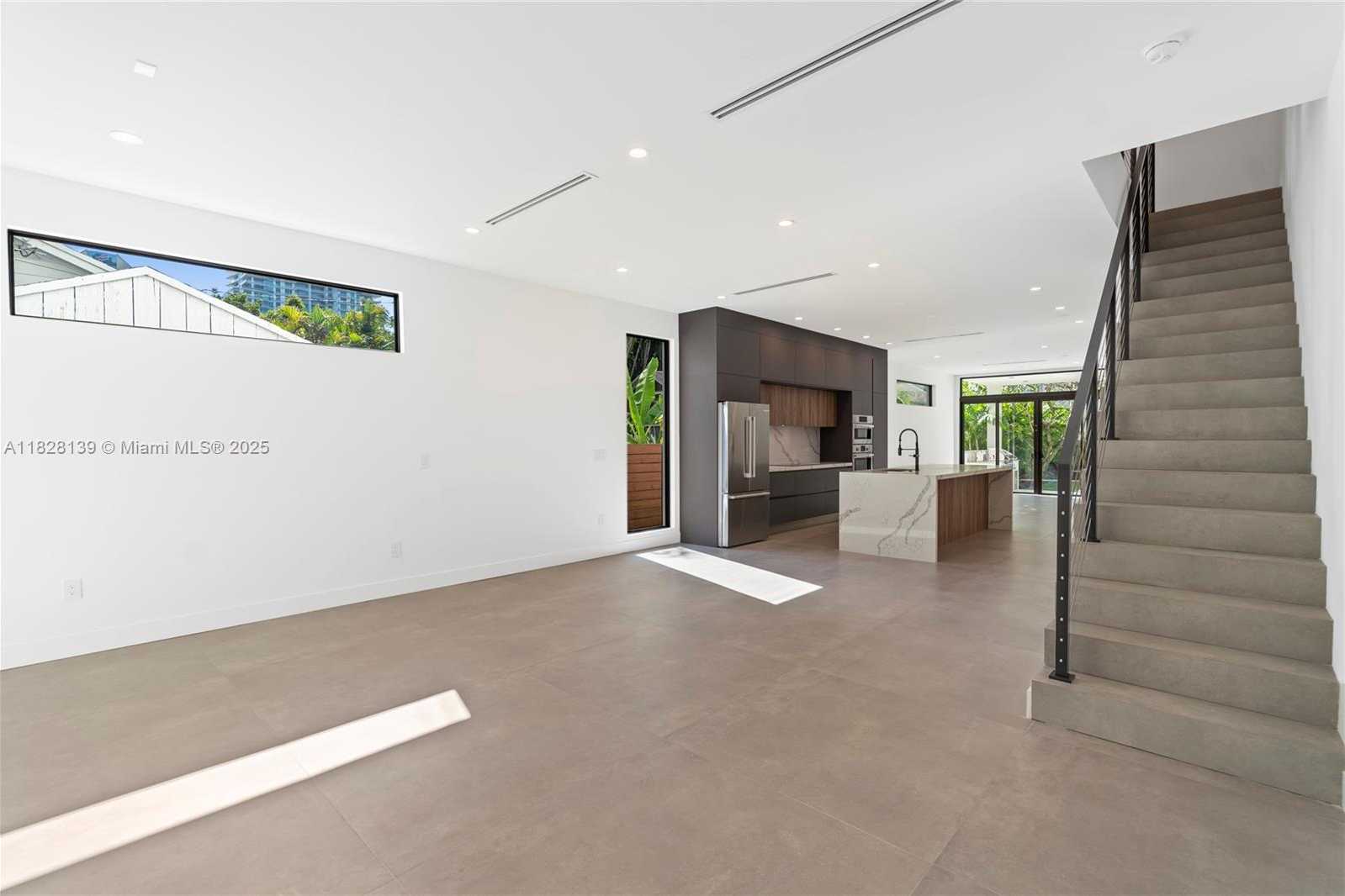 Small Image of 3026 AVIATION AVE #2, Miami Number 5