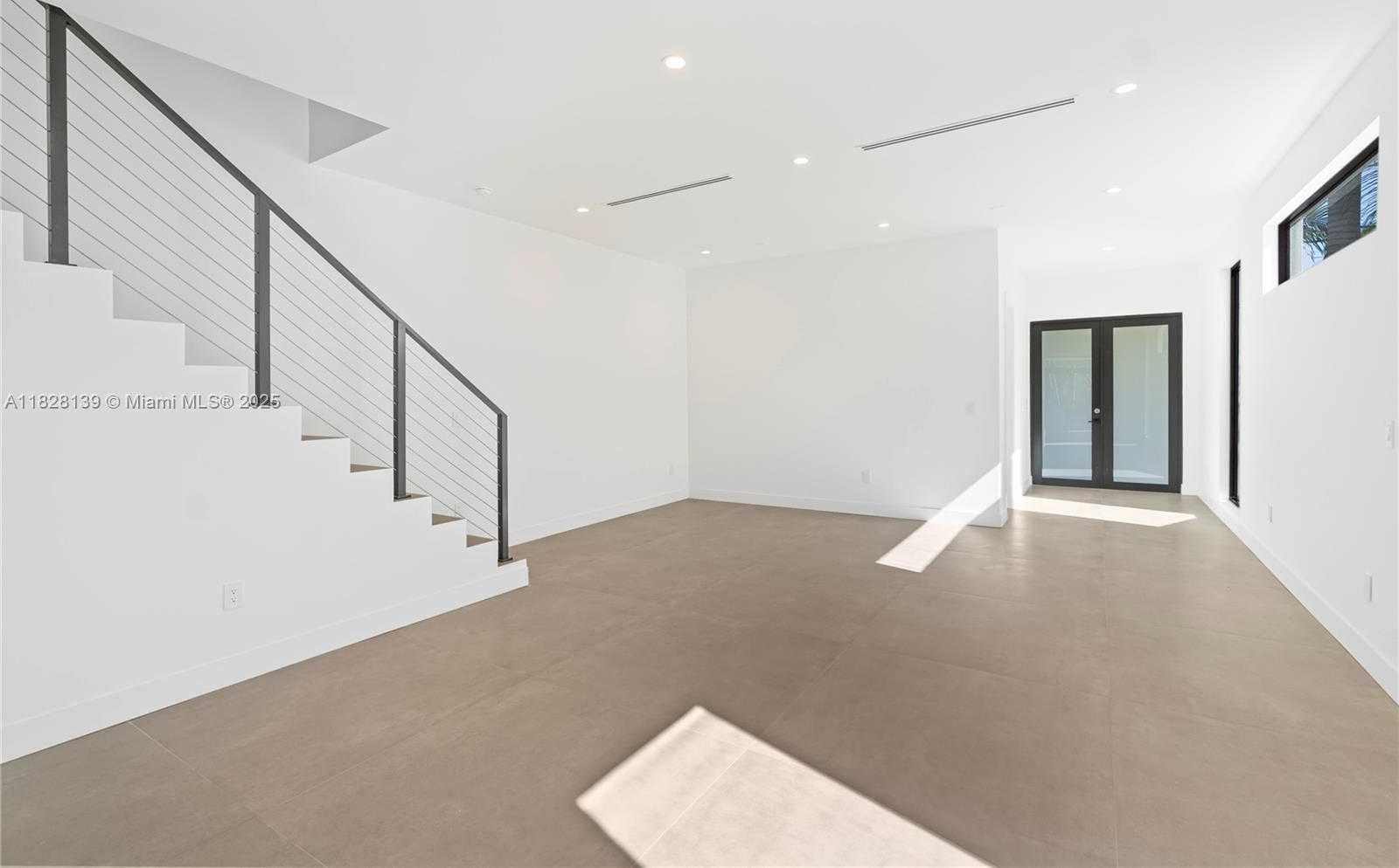 Small Image of 3026 AVIATION AVE #2, Miami Number 7