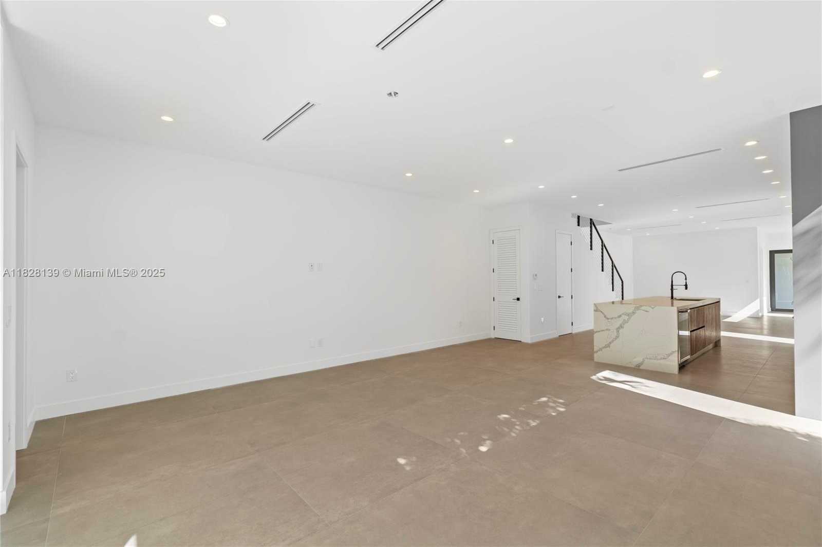 Small Image of 3026 AVIATION AVE #2, Miami Number 9