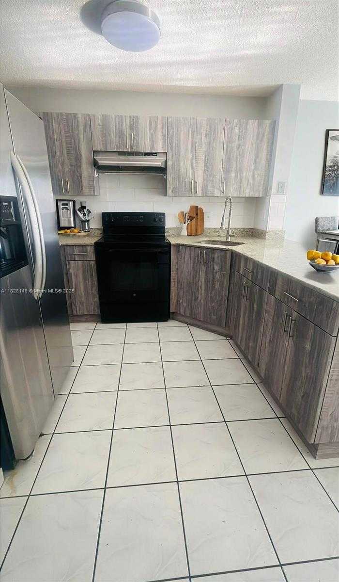 Small Image of 8851 NORTH WEST 119TH ST #3406-3, Hialeah Gardens Number 4