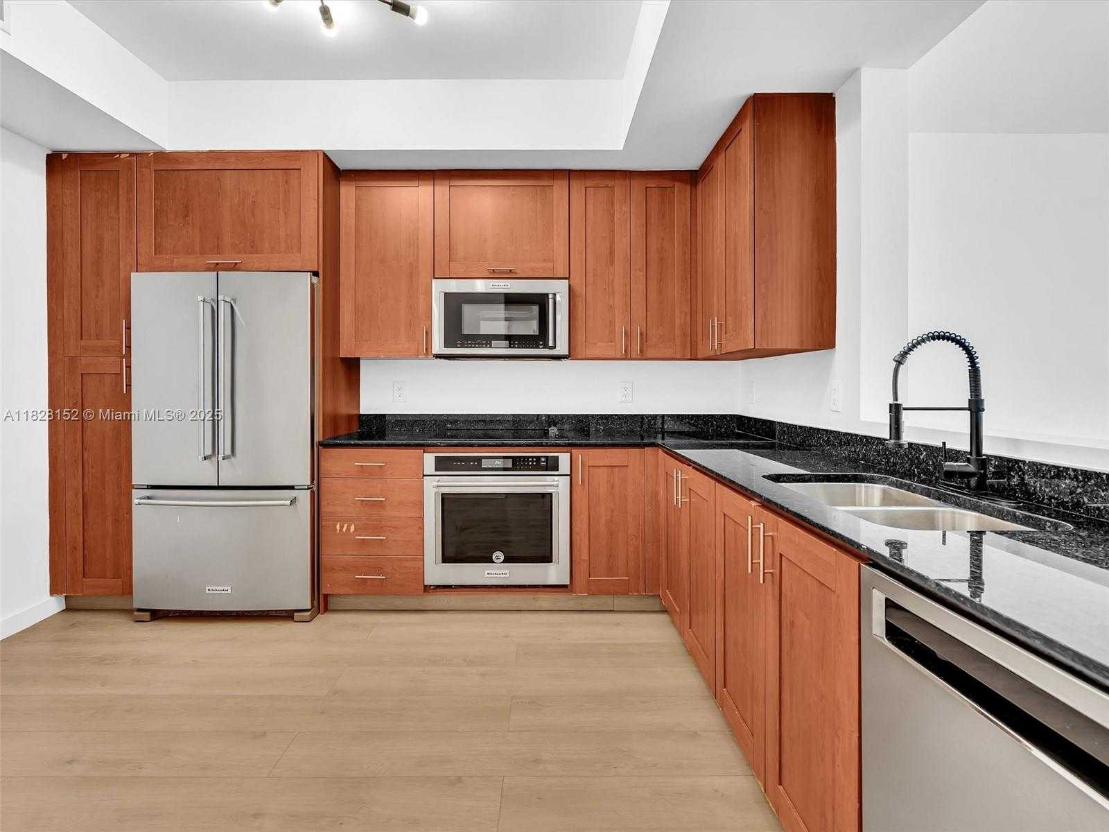 Small Image of 3340 NORTH EAST 190TH ST #1007, Aventura Number 16