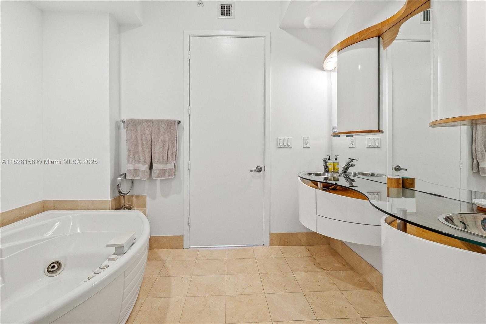 Small Image of 18101 COLLINS AVE #704, Sunny Isles Beach Number 16