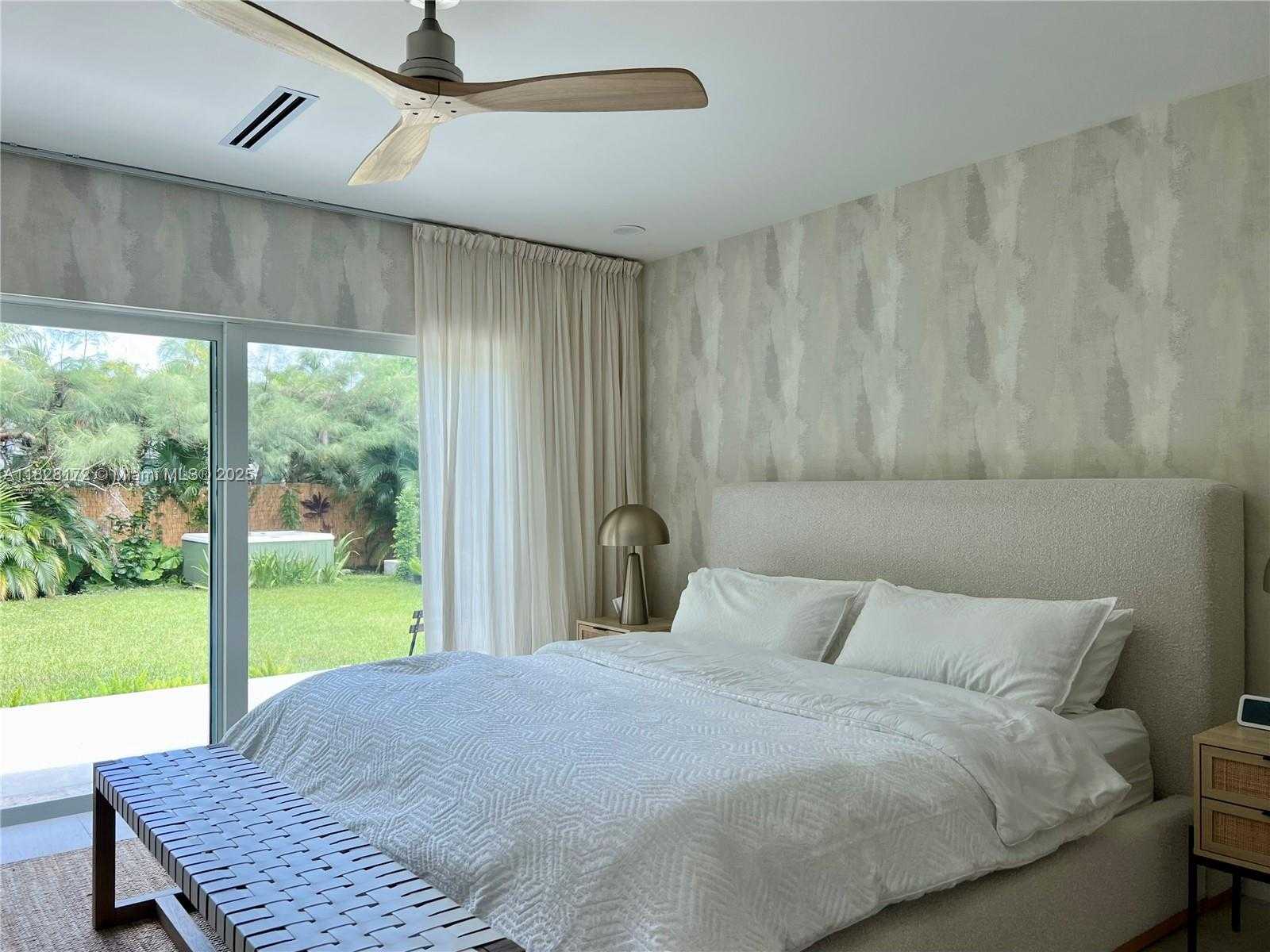 Small Image of 4515 ALTON RD, Miami Beach Number 22