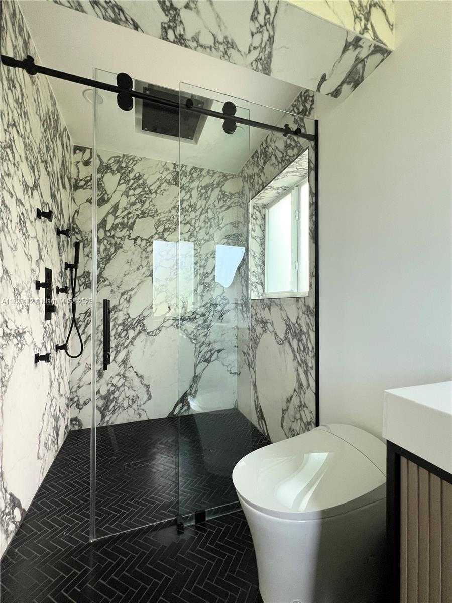 Small Image of 4515 ALTON RD, Miami Beach Number 26