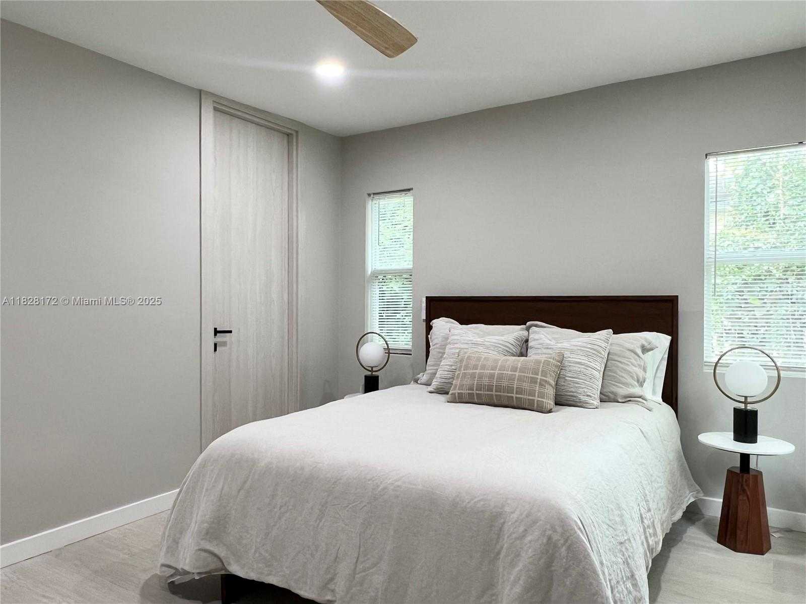 Small Image of 4515 ALTON RD, Miami Beach Number 28