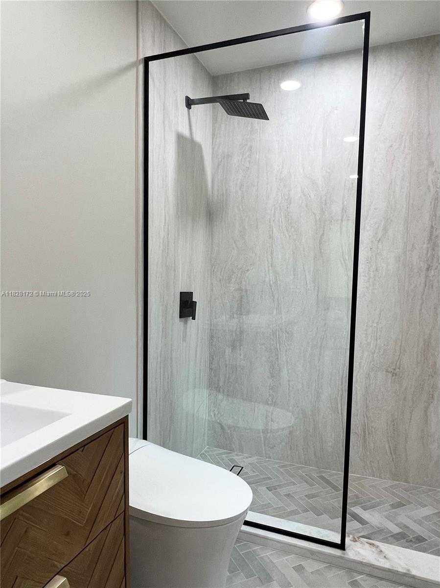 Small Image of 4515 ALTON RD, Miami Beach Number 29