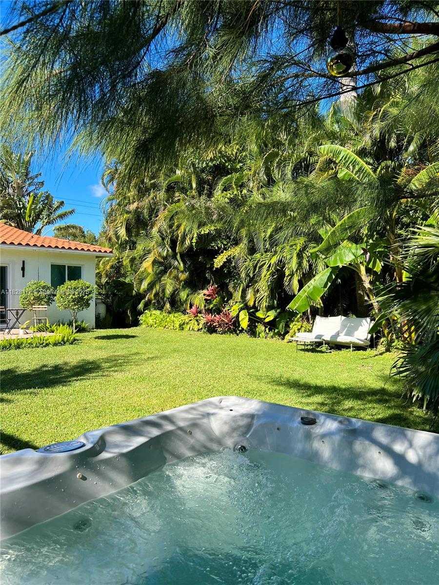 Small Image of 4515 ALTON RD, Miami Beach Number 4
