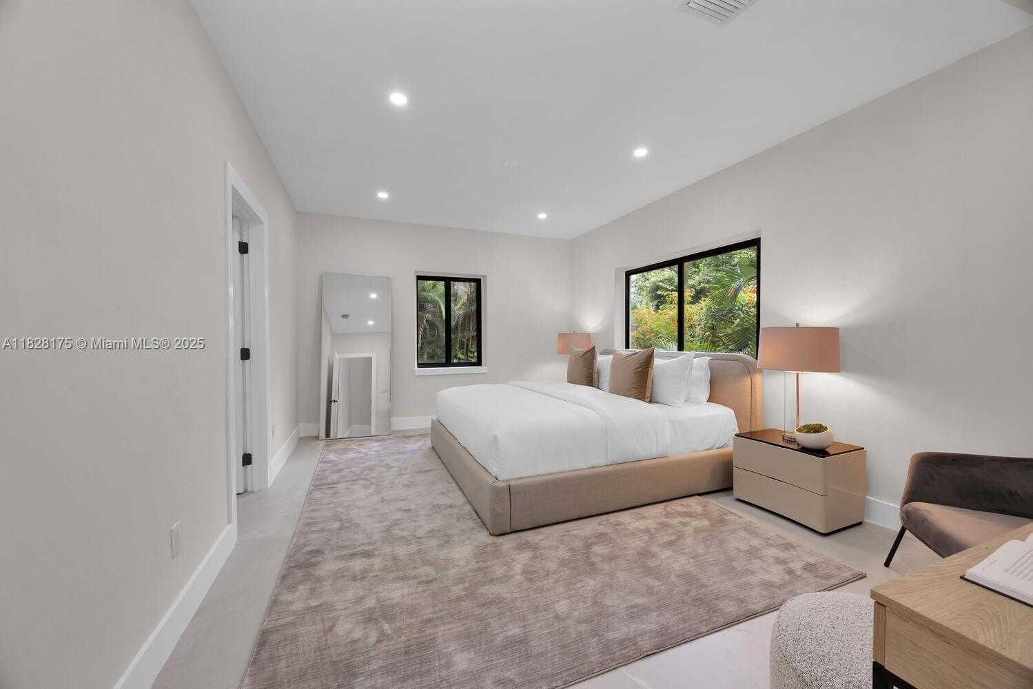 Small Image of 305 FLUVIA AVE, Coral Gables Number 13