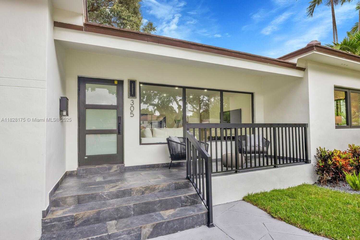 Small Image of 305 FLUVIA AVE, Coral Gables Number 25