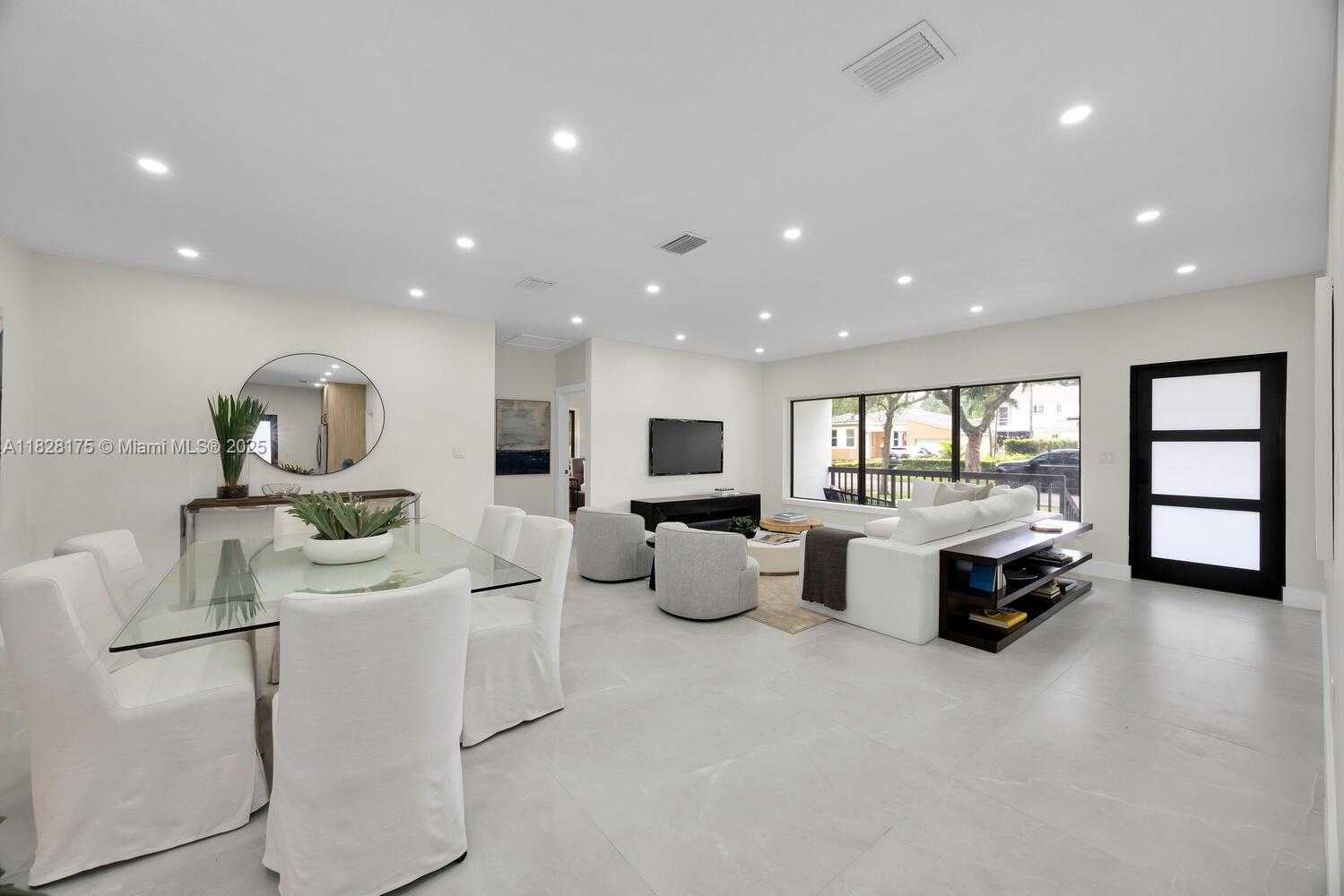 Small Image of 305 FLUVIA AVE, Coral Gables Number 5