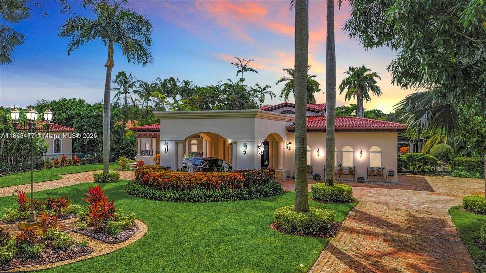 Small Image of 6710 SOUTH WEST 92ND ST, Pinecrest Number 19