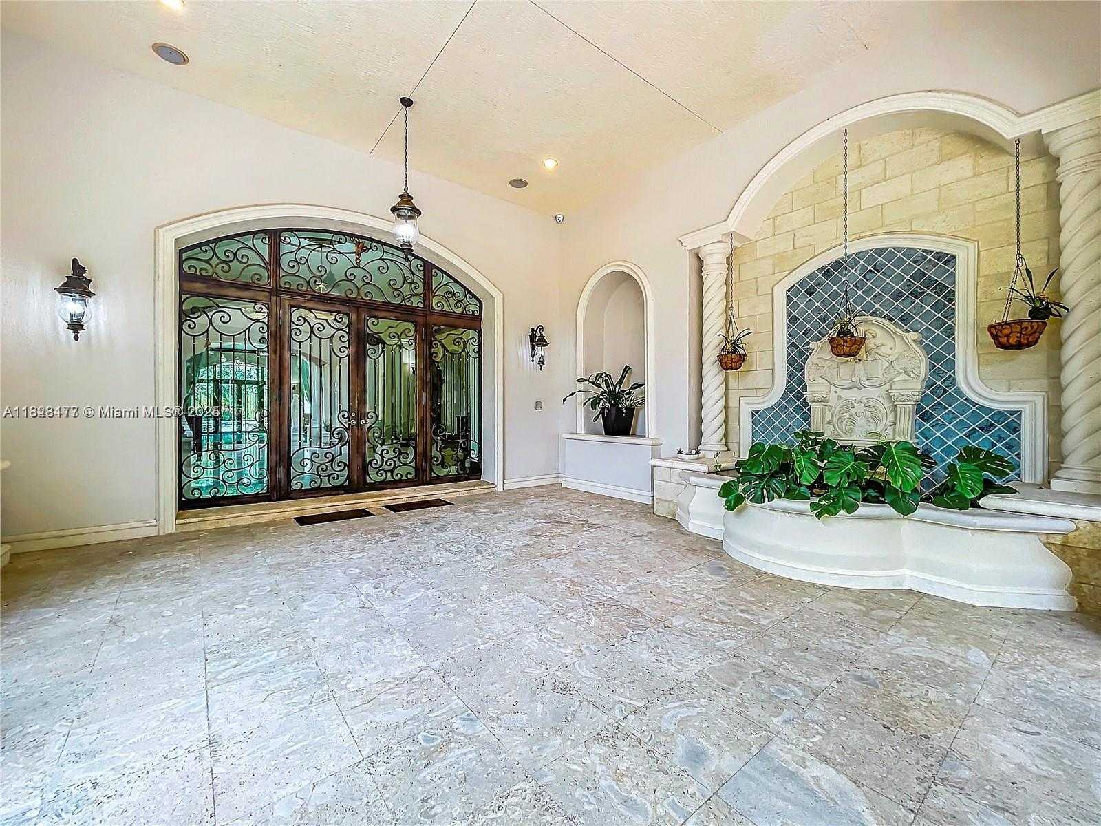 Small Image of 6710 SOUTH WEST 92ND ST, Pinecrest Number 2