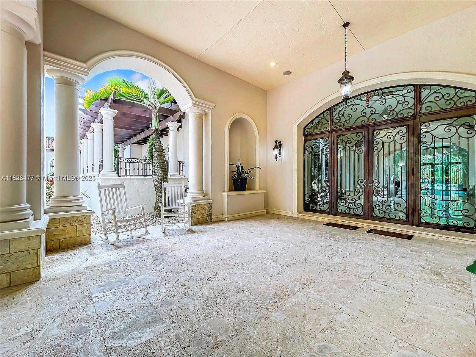 Small Image of 6710 SOUTH WEST 92ND ST, Pinecrest Number 3