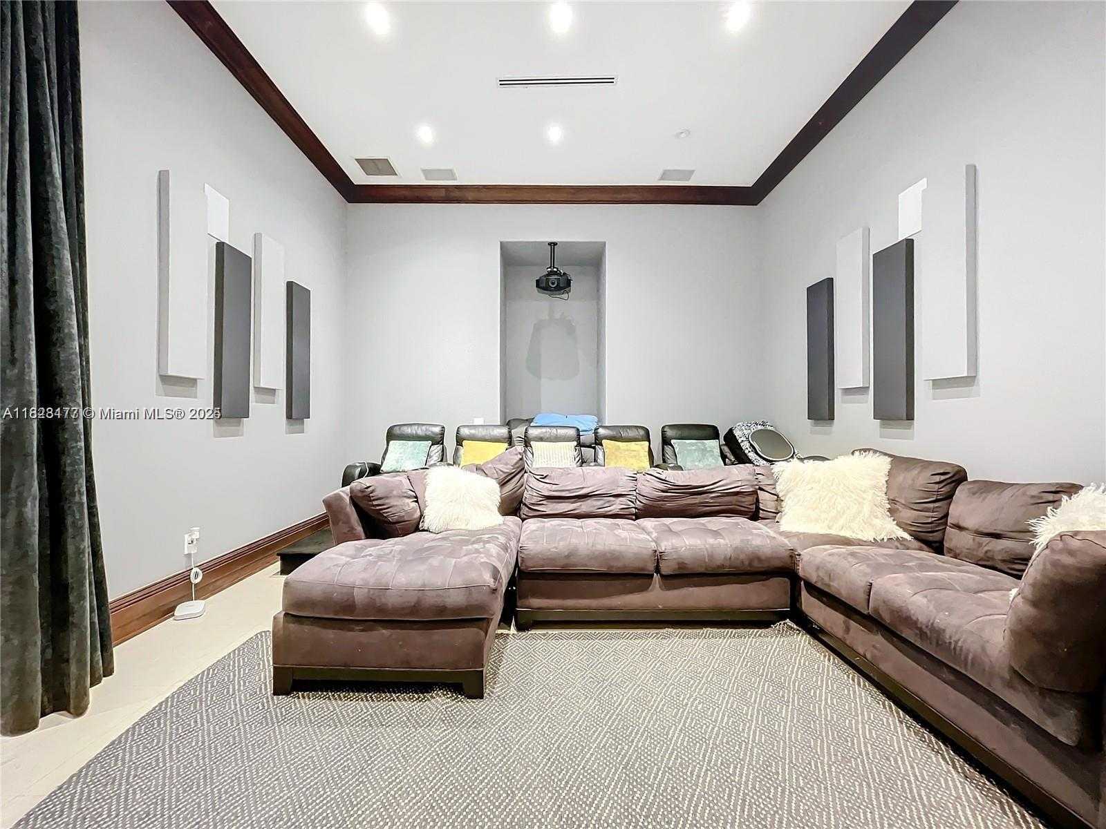 Small Image of 6710 SOUTH WEST 92ND ST, Pinecrest Number 31