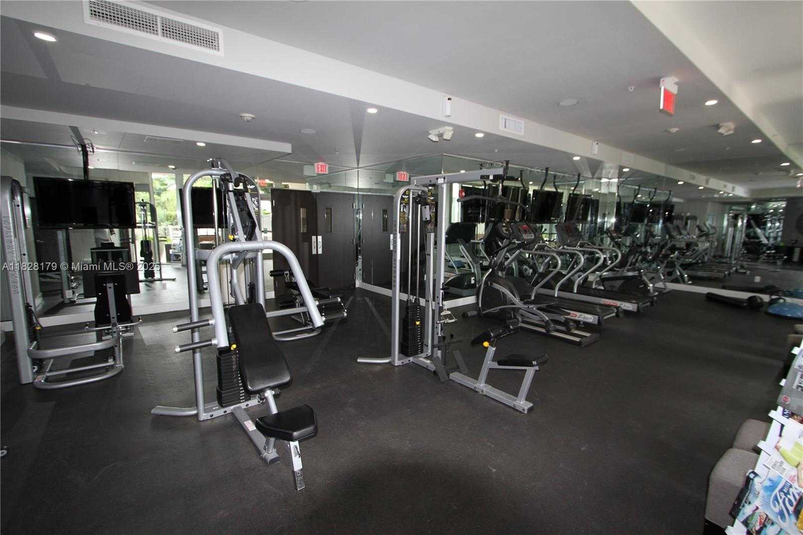 Small Image of 2100 PARK AVE #202, Miami Beach Number 23