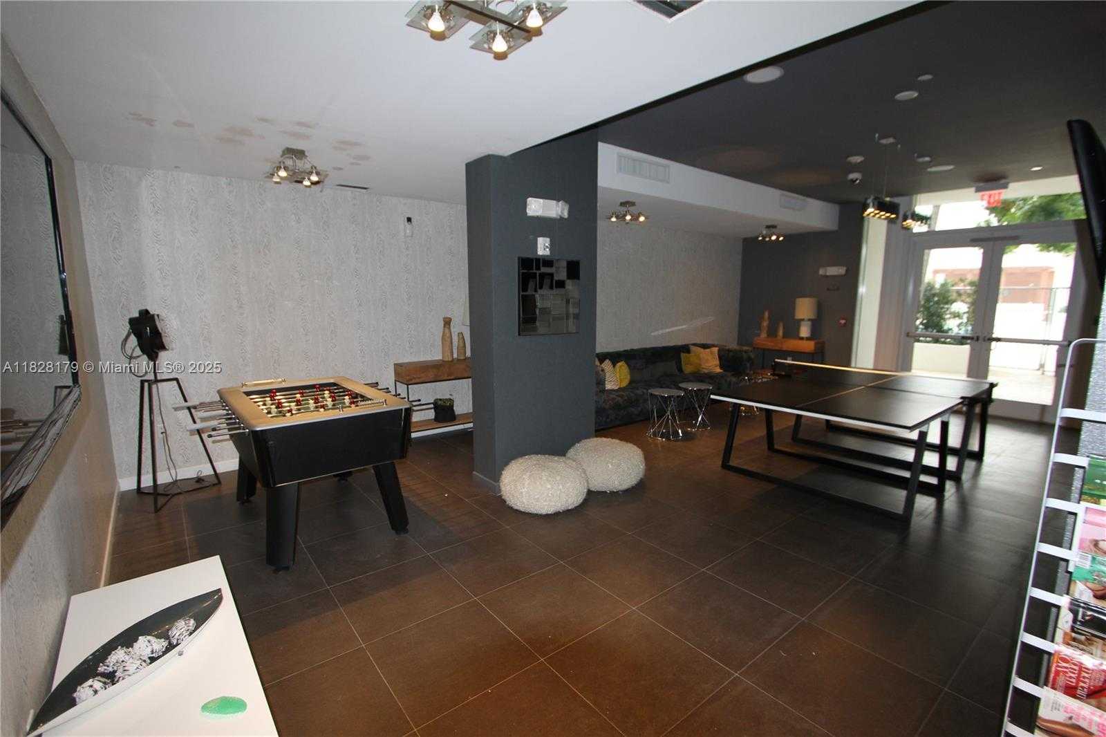 Small Image of 2100 PARK AVE #202, Miami Beach Number 24