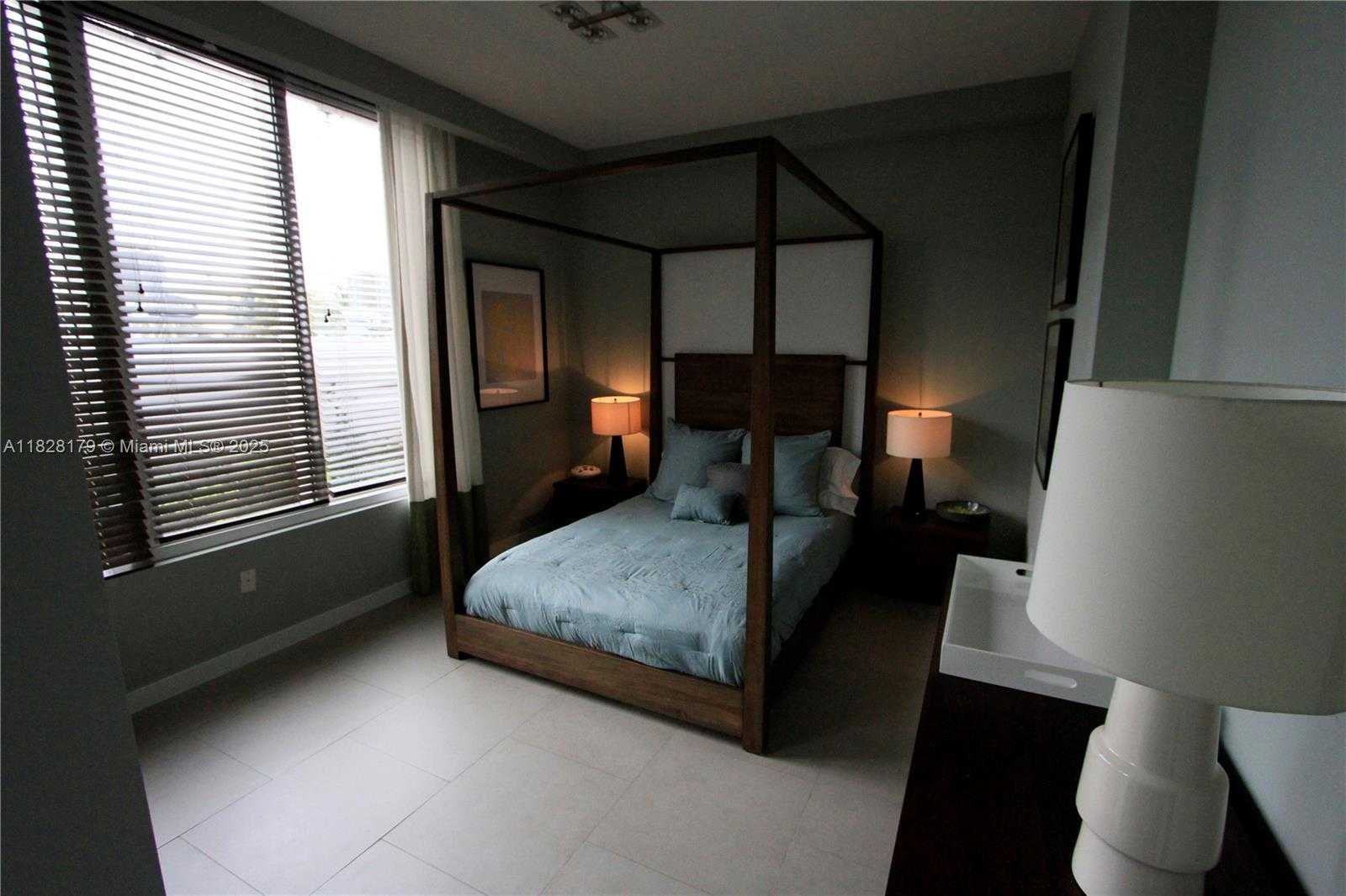 Small Image of 2100 PARK AVE #202, Miami Beach Number 5