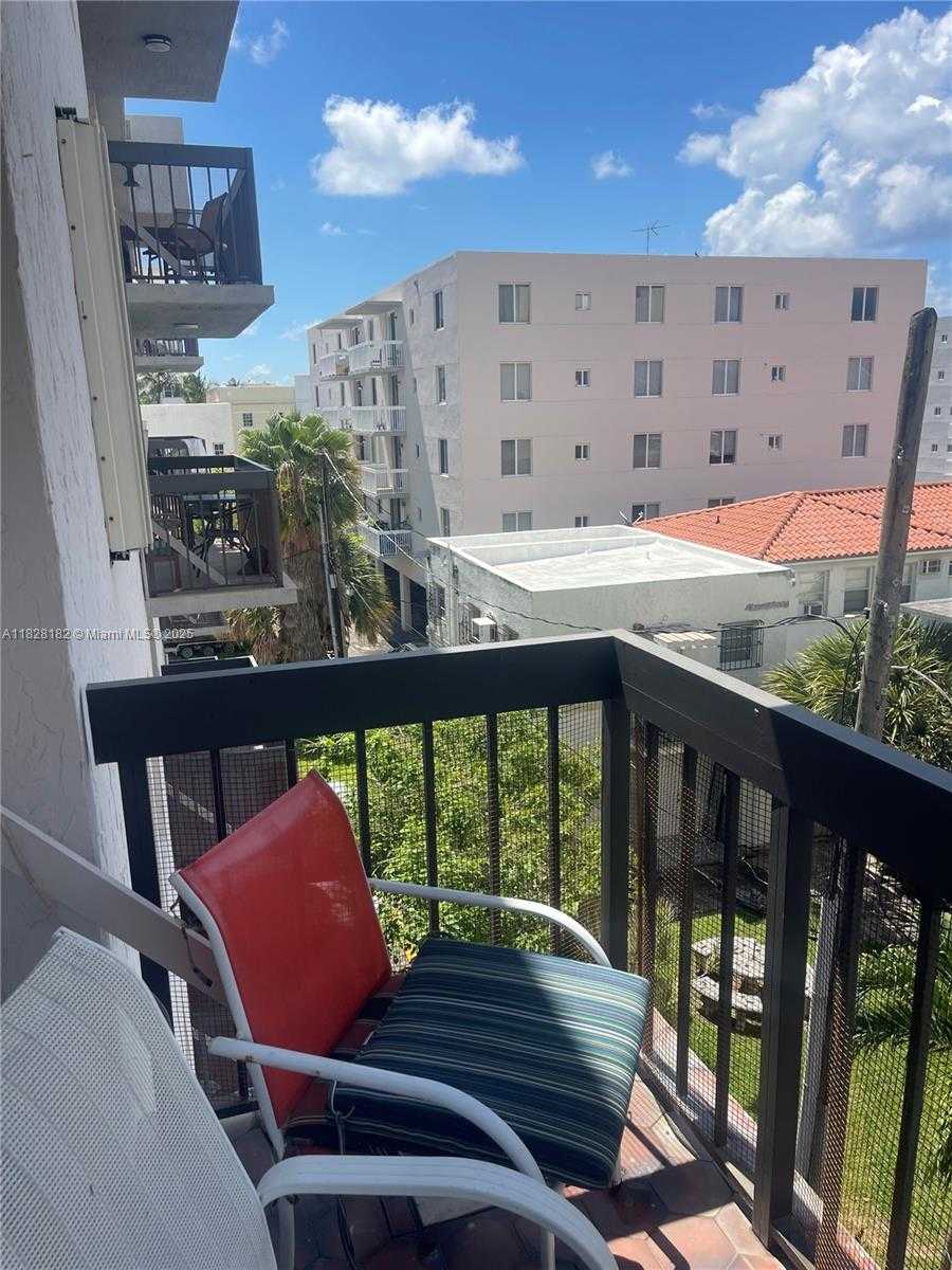 Small Image of 3637 INDIAN CREEK DR #403, Miami Beach Number 6