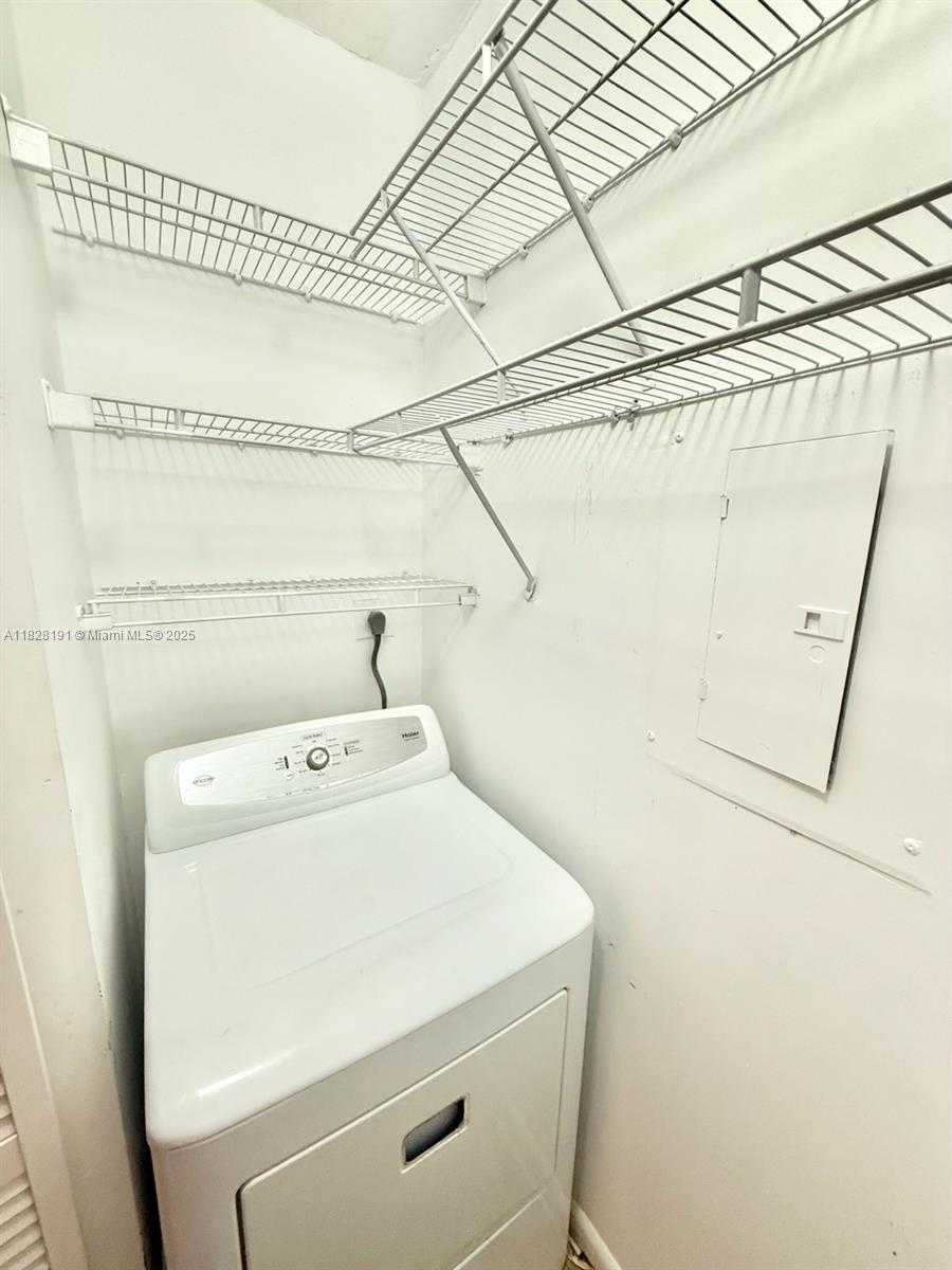 Small Image of 19901 EAST COUNTRY CLUB DR #2108, Aventura Number 12