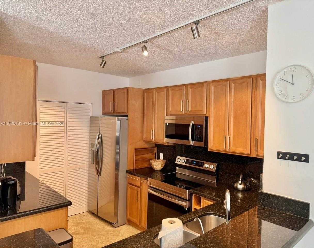 Small Image of 19901 EAST COUNTRY CLUB DR #2108, Aventura Number 16