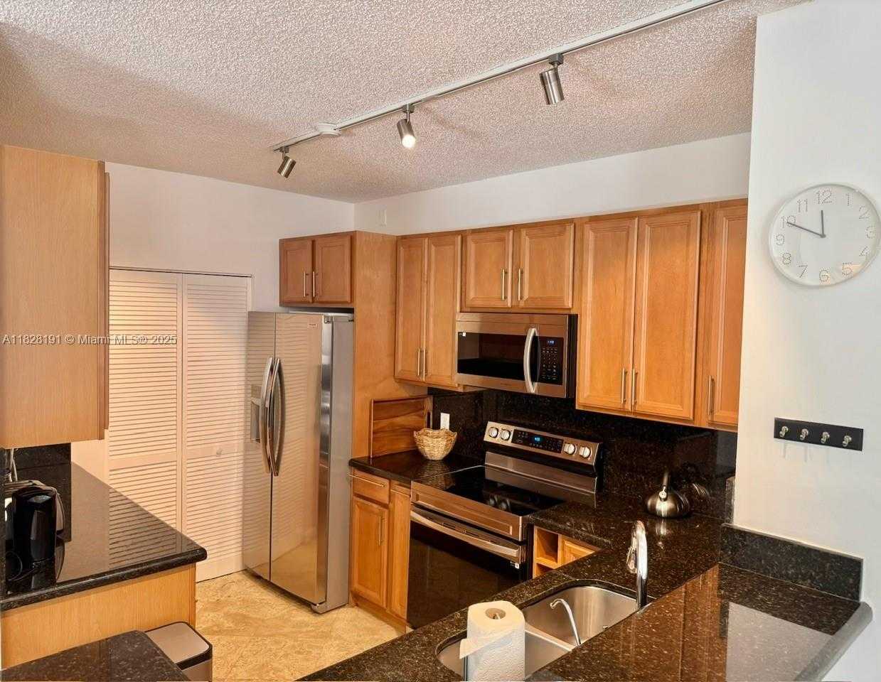 Small Image of 19901 EAST COUNTRY CLUB DR #2108, Aventura Number 17