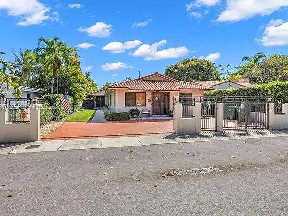 Small Image of 2540 SOUTH WEST 11TH ST #B, Miami Number 3