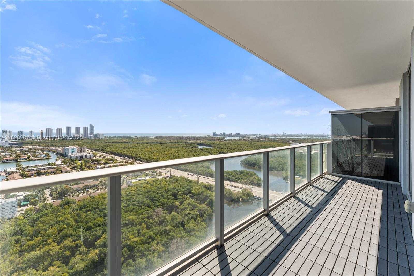 Small Image of 16385 BISCAYNE BLVD #3120, North Miami Beach Number 12