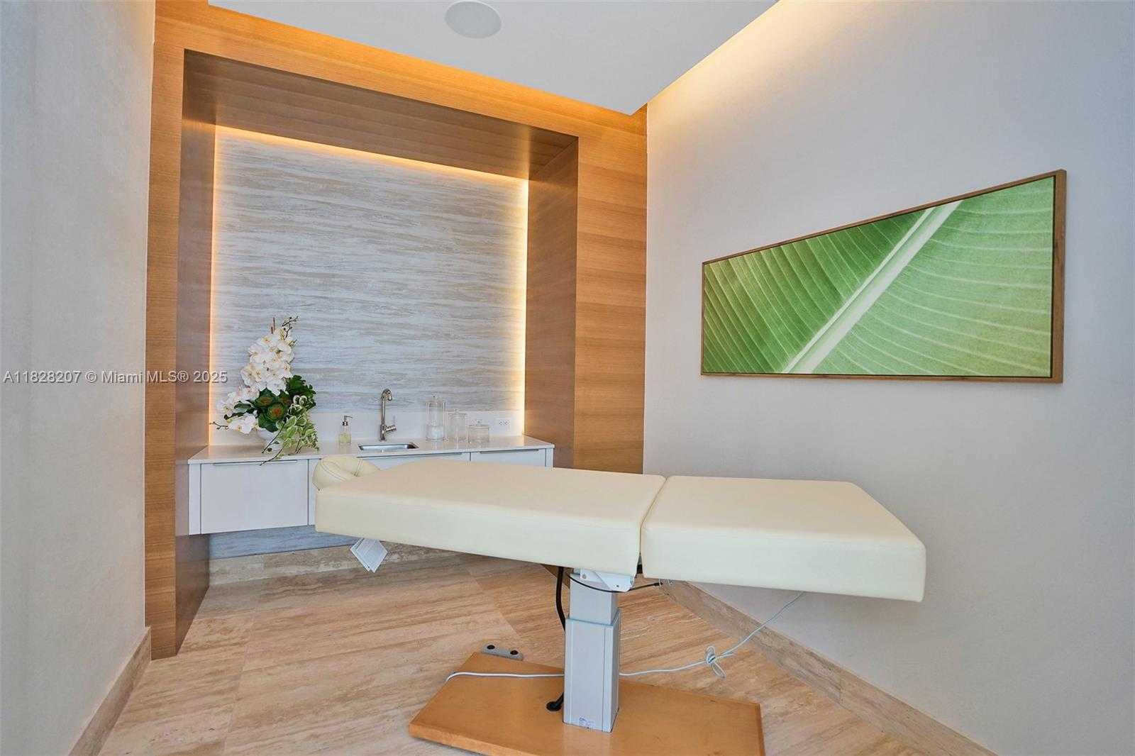 Small Image of 16385 BISCAYNE BLVD #3120, North Miami Beach Number 27