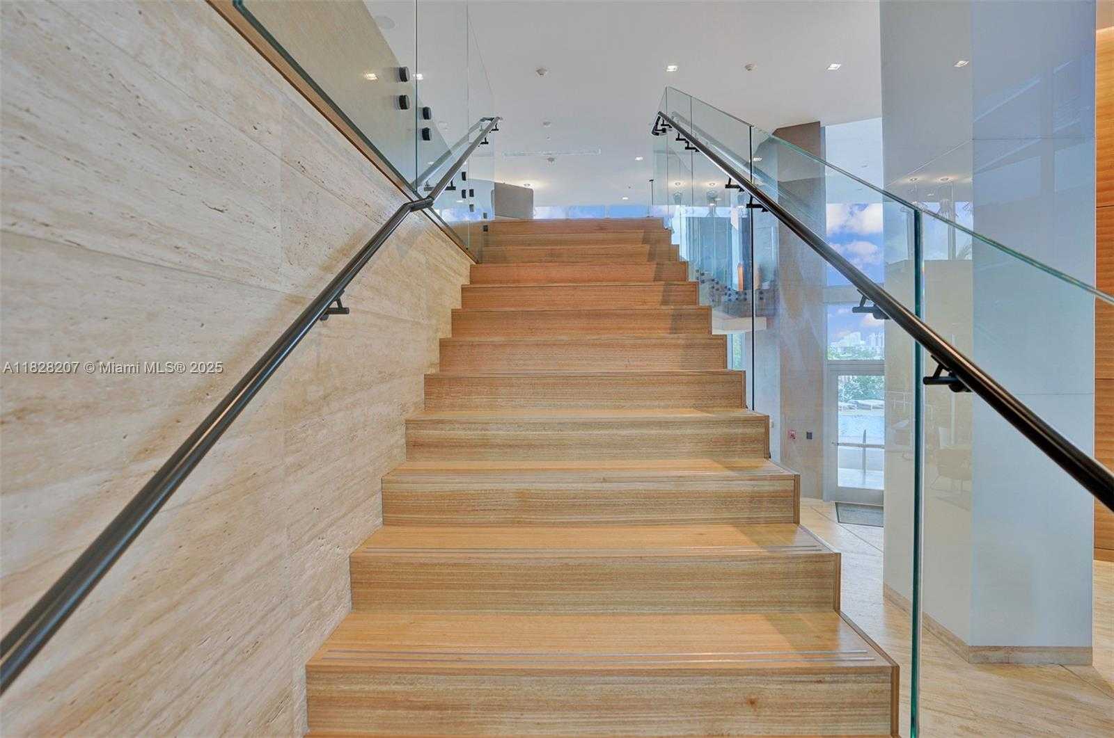 Small Image of 16385 BISCAYNE BLVD #3120, North Miami Beach Number 46