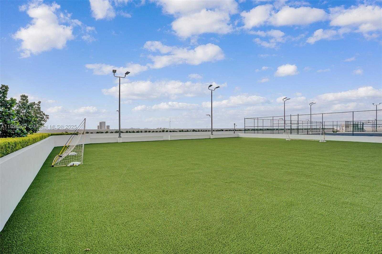 Small Image of 16385 BISCAYNE BLVD #3120, North Miami Beach Number 48