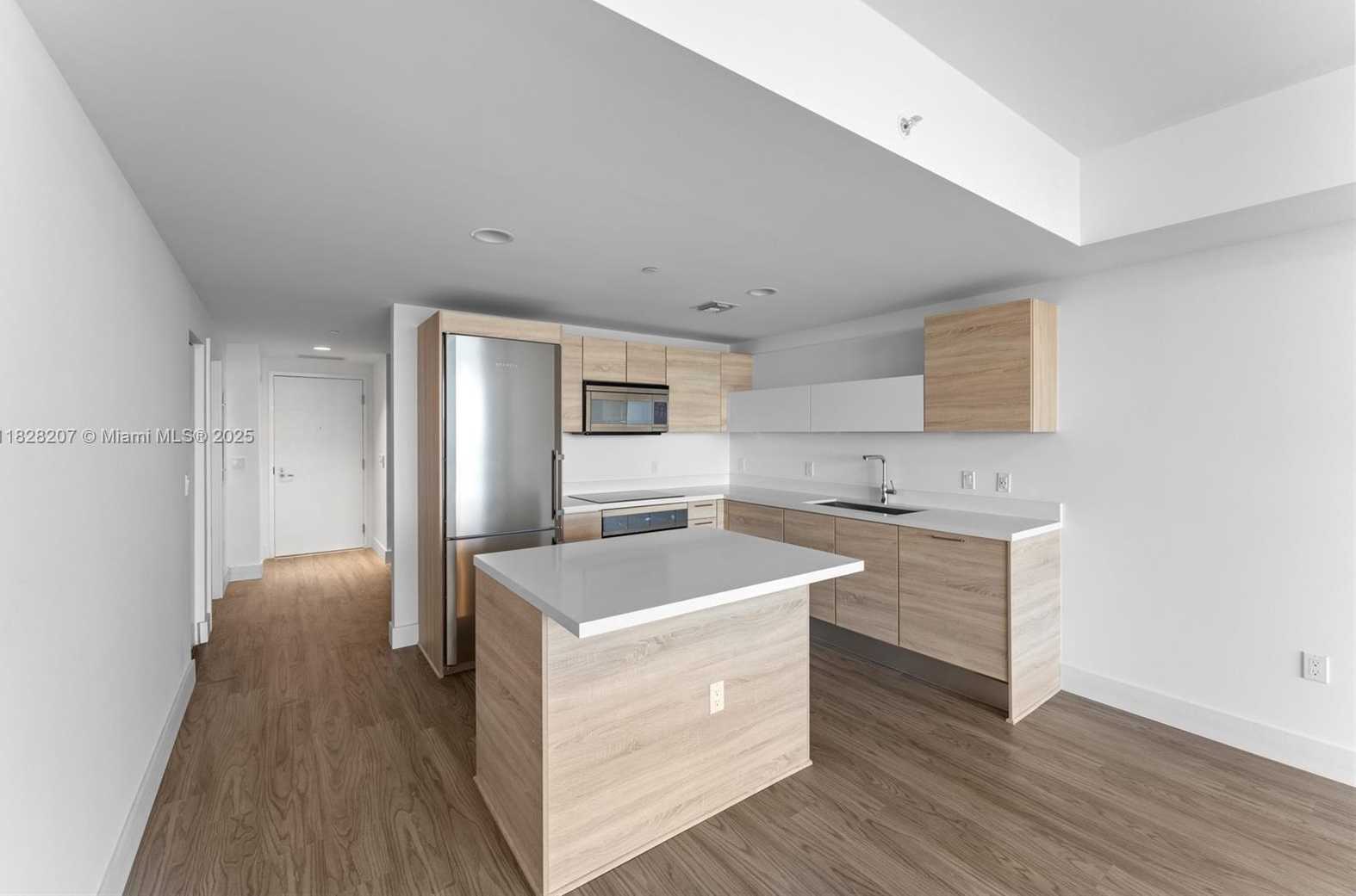 Small Image of 16385 BISCAYNE BLVD #3120, North Miami Beach Number 5