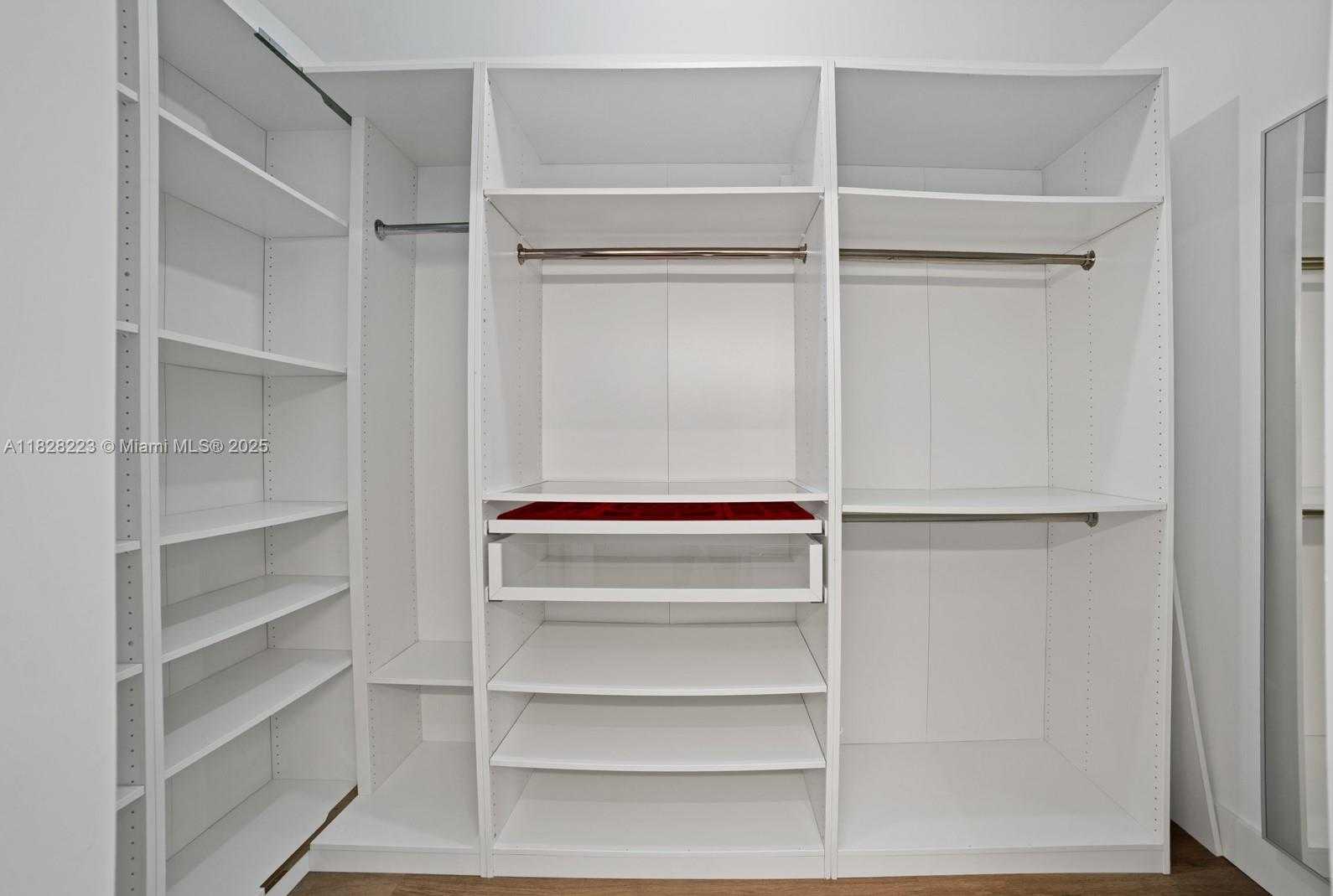 Small Image of 2424 FISHER ISLAND DR #5204, Miami Beach Number 15