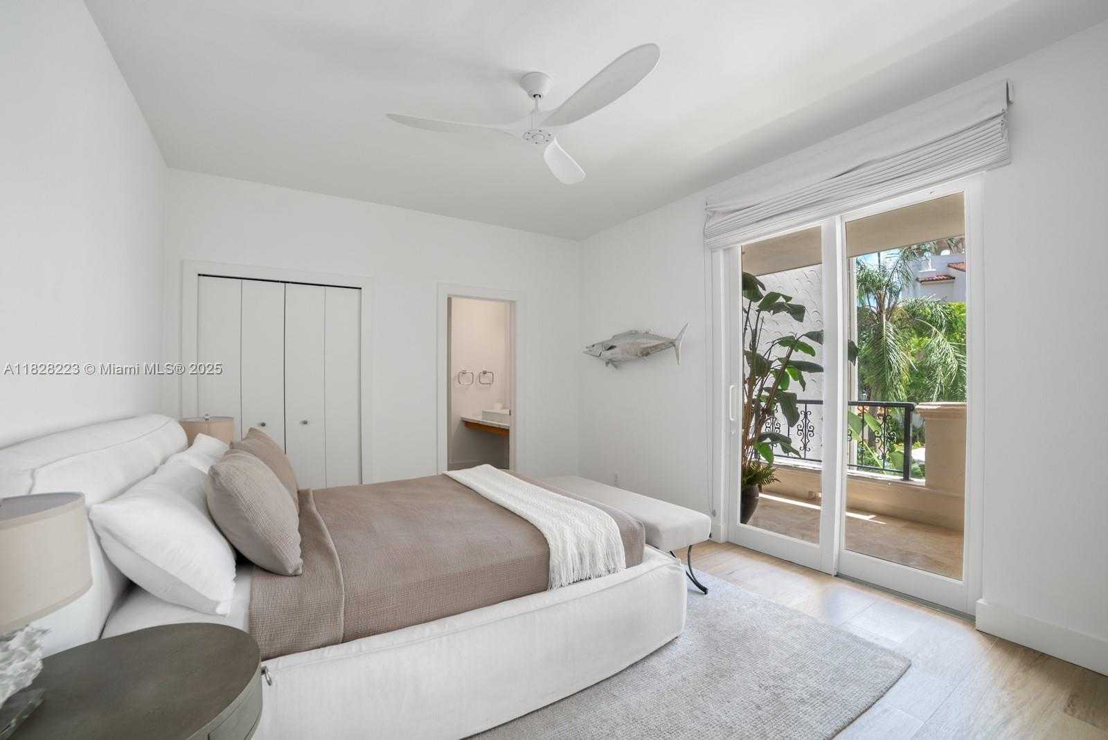 Small Image of 2424 FISHER ISLAND DR #5204, Miami Beach Number 16