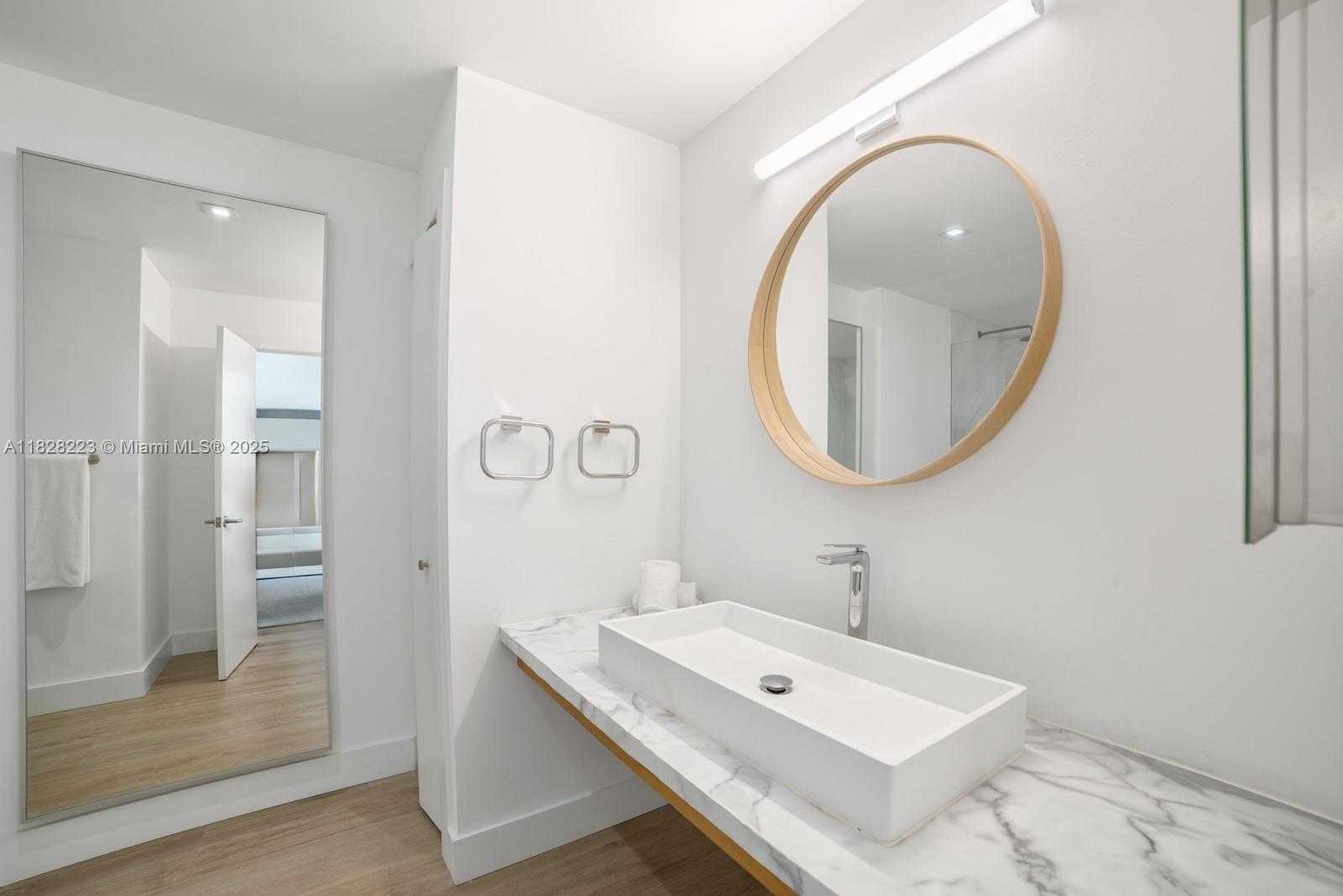 Small Image of 2424 FISHER ISLAND DR #5204, Miami Beach Number 17