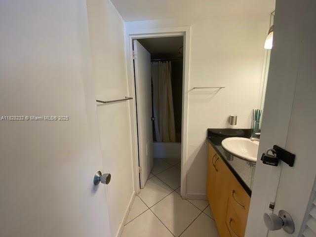 Small Image of 2899 COLLINS AVE #1002, Miami Beach Number 23