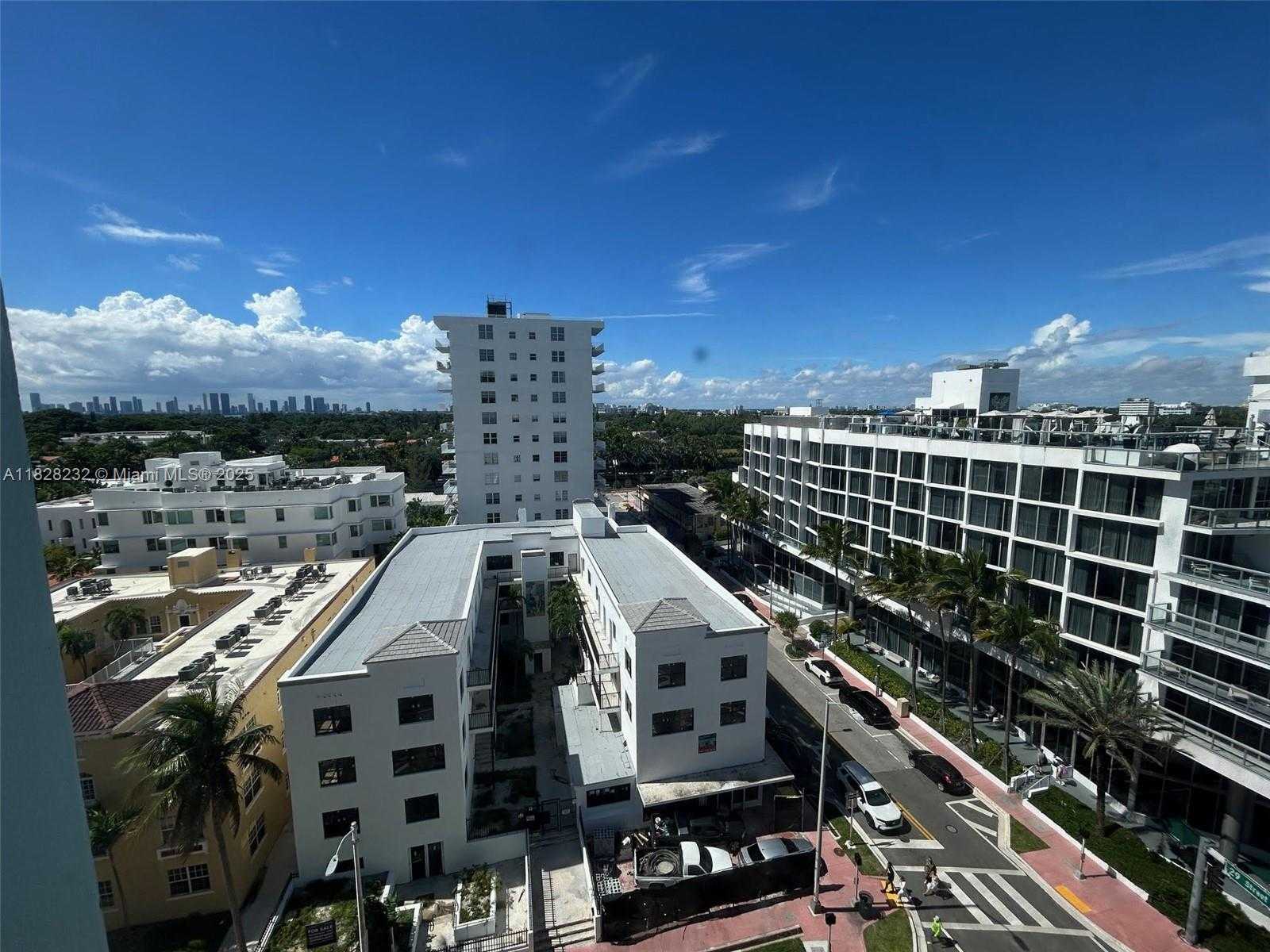 Small Image of 2899 COLLINS AVE #1002, Miami Beach Number 29