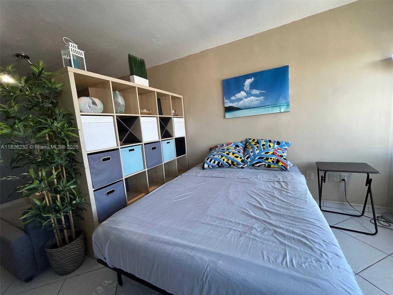 Small Image of 2899 COLLINS AVE #1002, Miami Beach Number 30