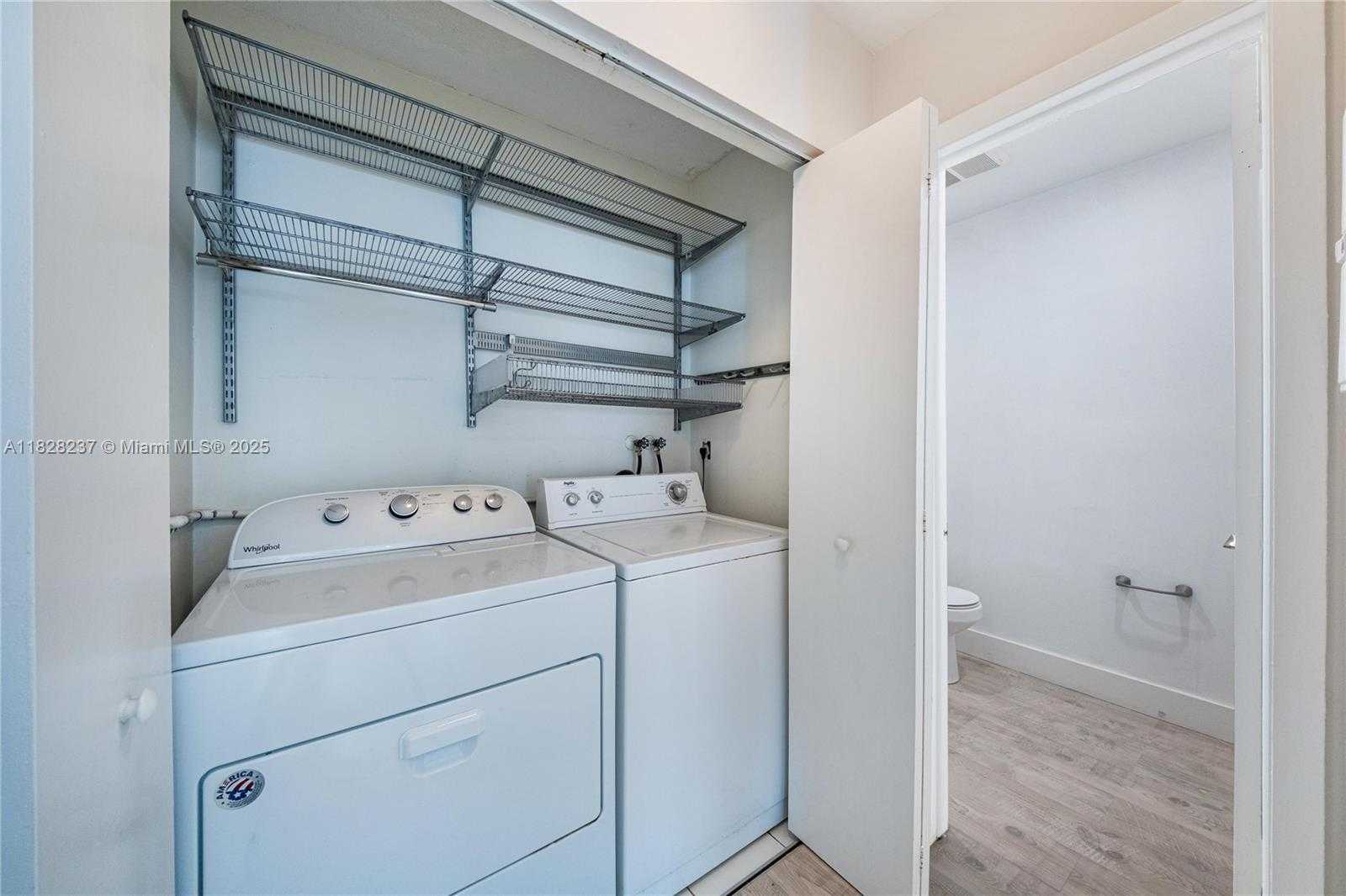 Small Image of 20945 BAY CT #134-3, Aventura Number 16