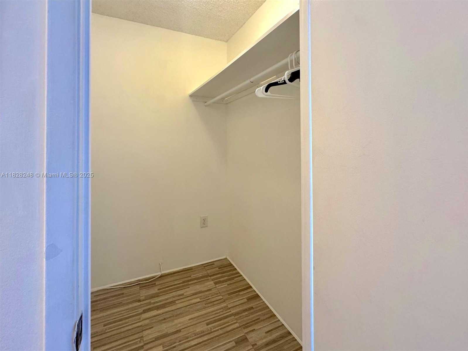 Small Image of 2851 NORTH EAST 183RD ST #715E, Aventura Number 12