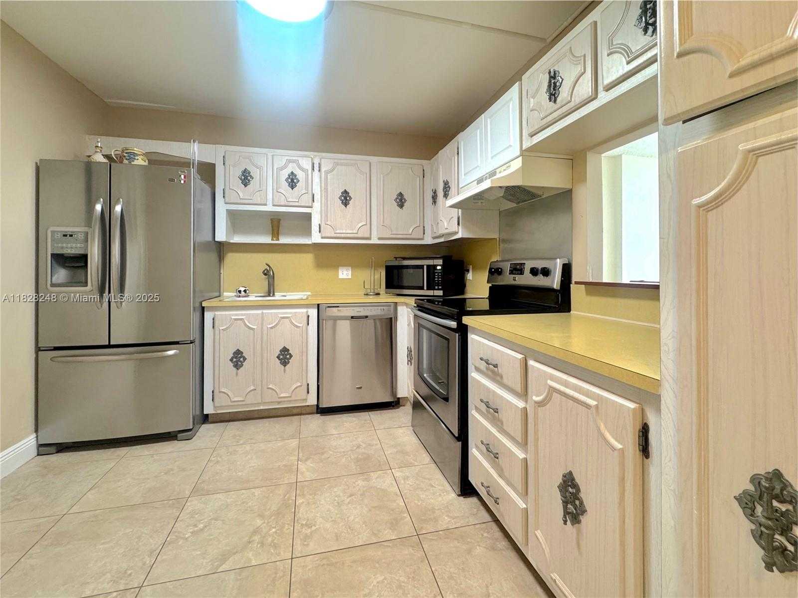 Small Image of 2851 NORTH EAST 183RD ST #715E, Aventura Number 7