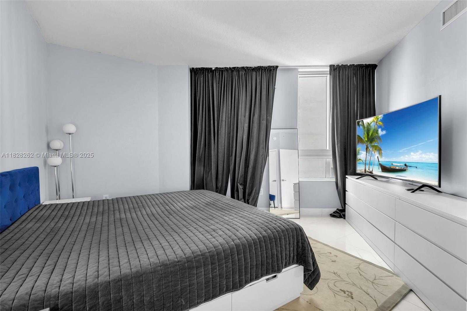 Small Image of 1900 NORTH BAYSHORE DR #3610, Miami Number 15