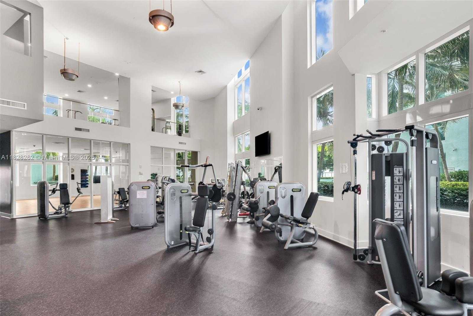 Small Image of 1900 NORTH BAYSHORE DR #3610, Miami Number 24